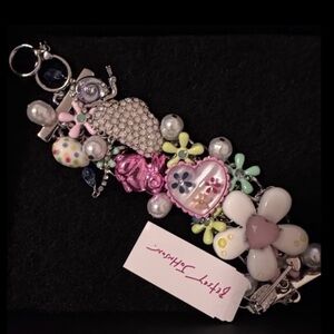 BETSEY JOHNSON Hop to It Easter Retro Spring Revival Charm Heart Bracelet NWT